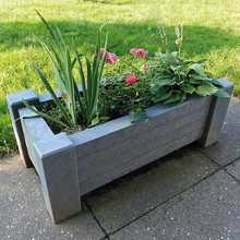Planters & Raised Beds